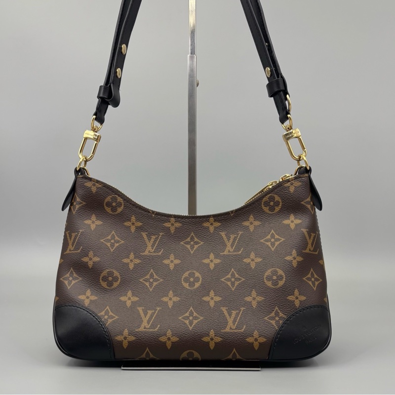 Louis Vuitton 路易威登 老花黑牛角斜挎包-1