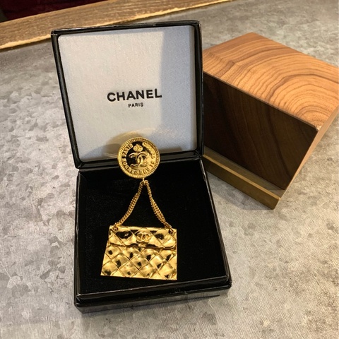 90S Vintage Chanel Flap Bag 24k Gold Plate Brooch 經典菱格紋包包心口針