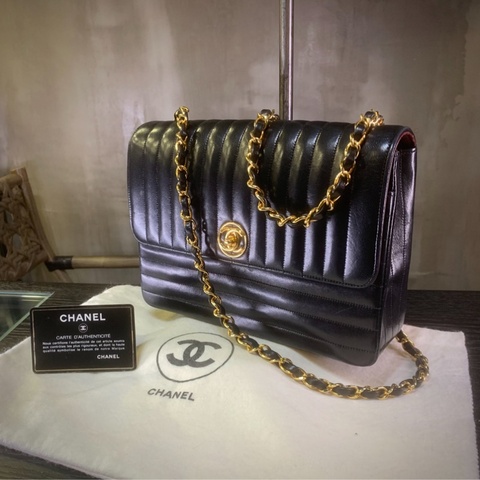 香奈兒中古黑色羊皮經典CC標誌單肩包 Chanel Vintage 23cm Flap Bag In Black Lambskin With 24k CC Logo TurnLock