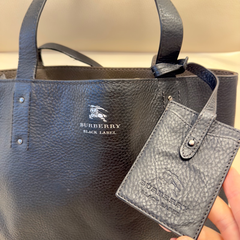 Burberry 👍🏻 100%Real正貨，95%New, 大牛皮袋-1