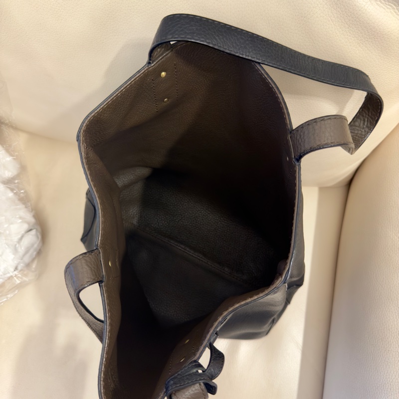 Burberry 👍🏻 100%Real正貨，95%New, 大牛皮袋-2