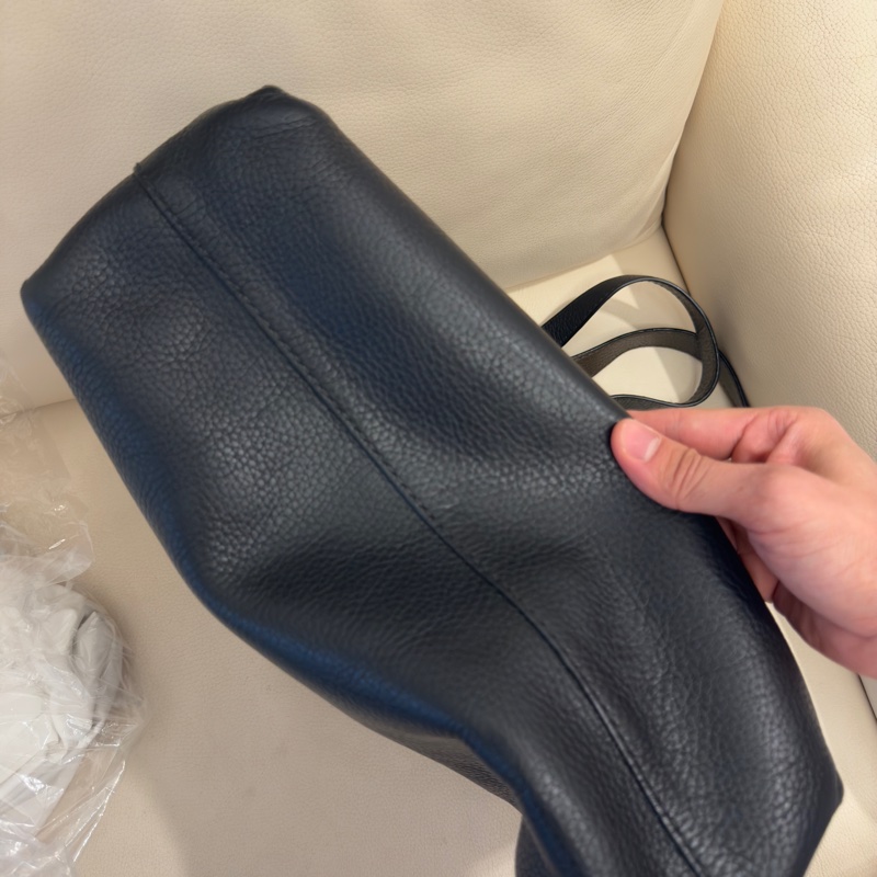 Burberry 👍🏻 100%Real正貨，95%New, 大牛皮袋-3