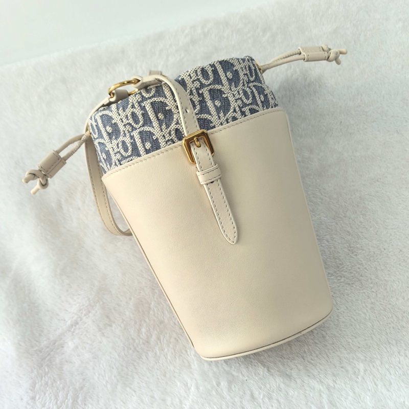 99新 Dior 迪奧 30 Montaigne mini抽繩 手提水桶包斜背包 老花拼白色 金色五金❤️正品-1