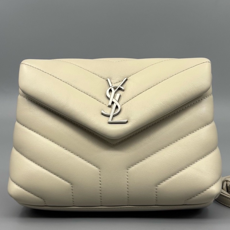 YSL 聖羅蘭 白銀方胖子Loulou斜挎包 尺寸19*13-0