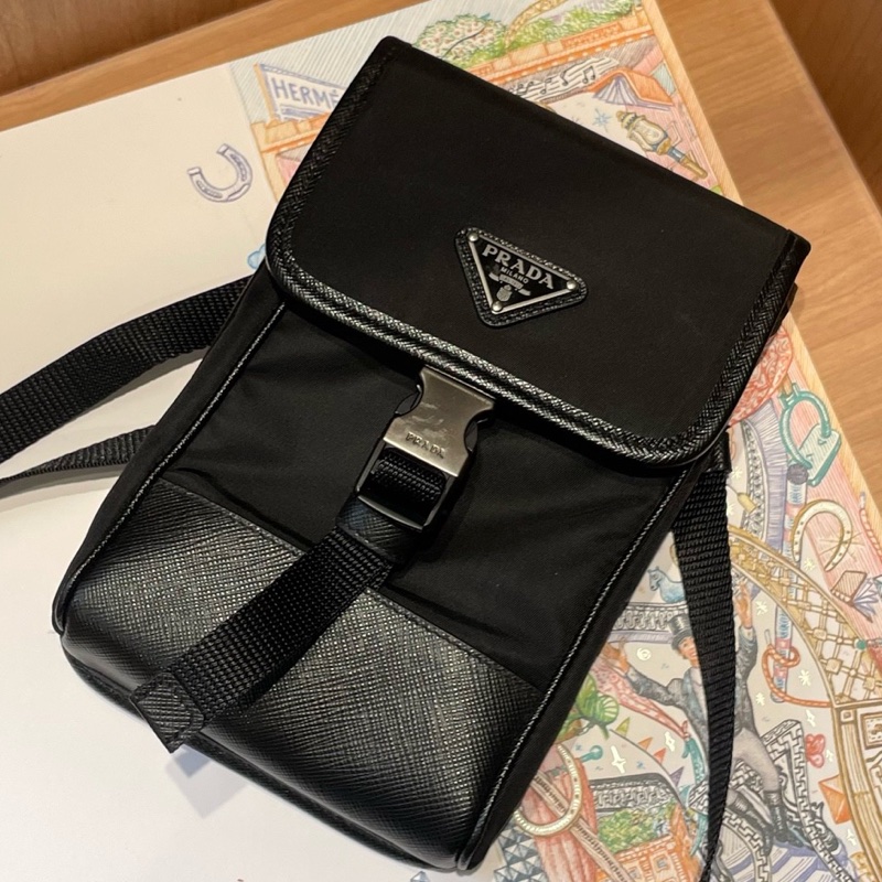 234白標 Prada/普拉達男士Re-Nylon與Saffiano牛皮革手機包-0