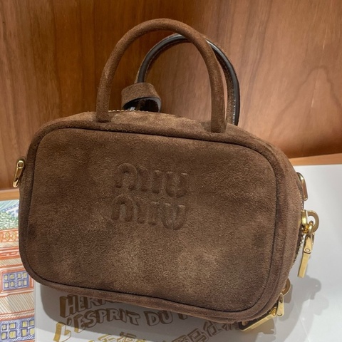 MiuMiu繆繆 棕色麂皮mini 斜挎包