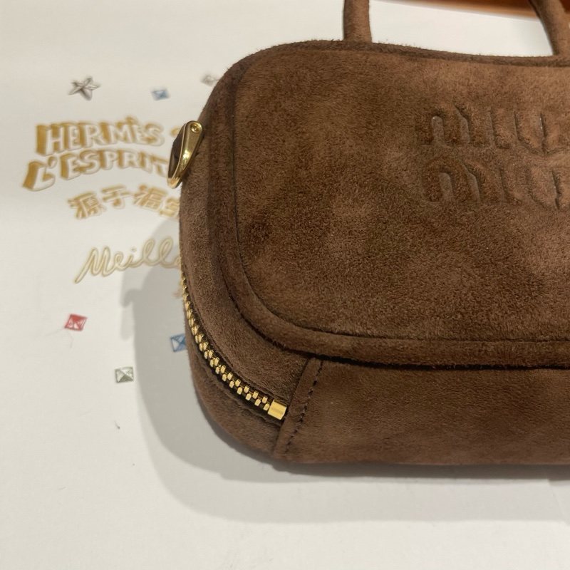 MiuMiu繆繆 棕色麂皮mini 斜挎包-6