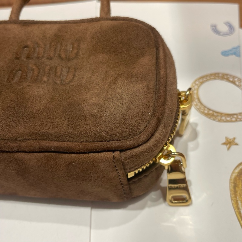 MiuMiu繆繆 棕色麂皮mini 斜挎包-7