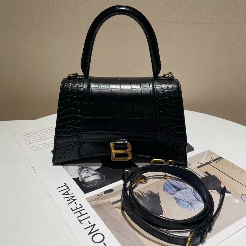 17年 balenciaga巴黎世家 s號 黑金鰐魚壓紋 沙漏包-1