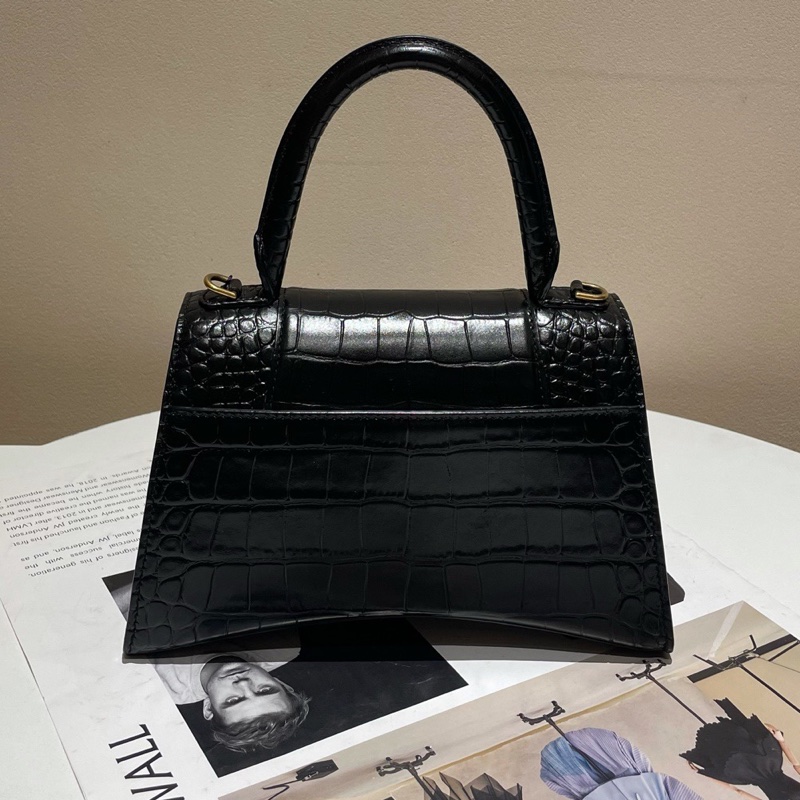 17年 balenciaga巴黎世家 s號 黑金鰐魚壓紋 沙漏包-2