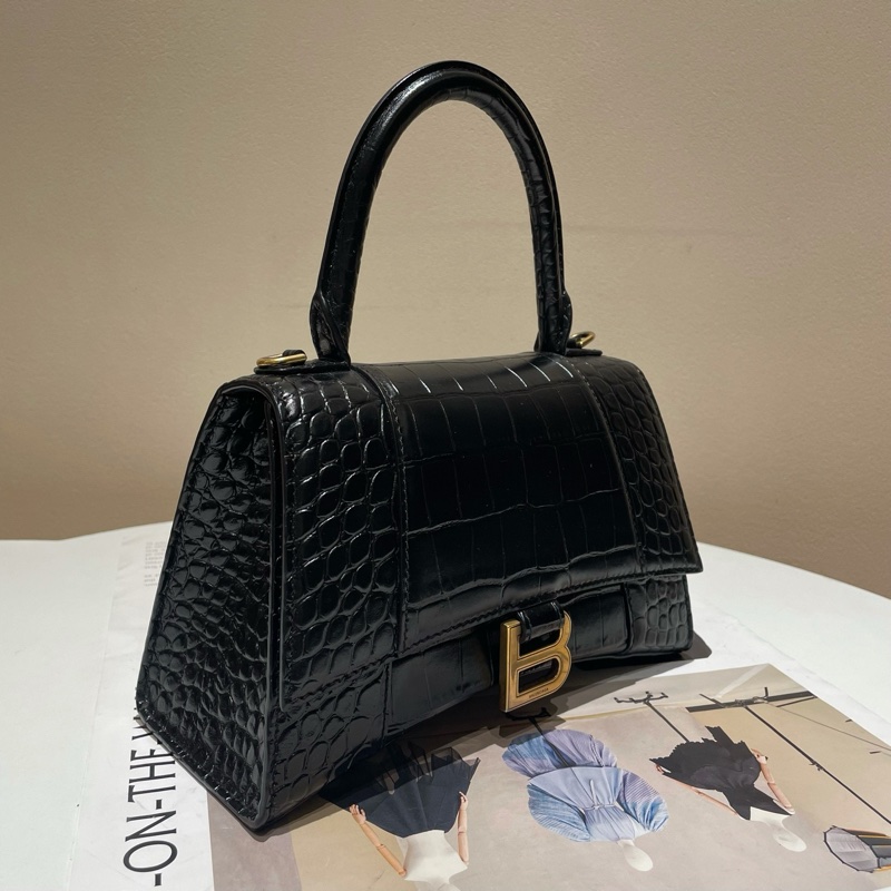 17年 balenciaga巴黎世家 s號 黑金鰐魚壓紋 沙漏包-7