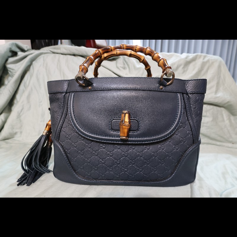 GUCCI  墨綠 GUCCISSIMA皮革GG logo壓紋竹節手提包　（guccissima 246879）-0
