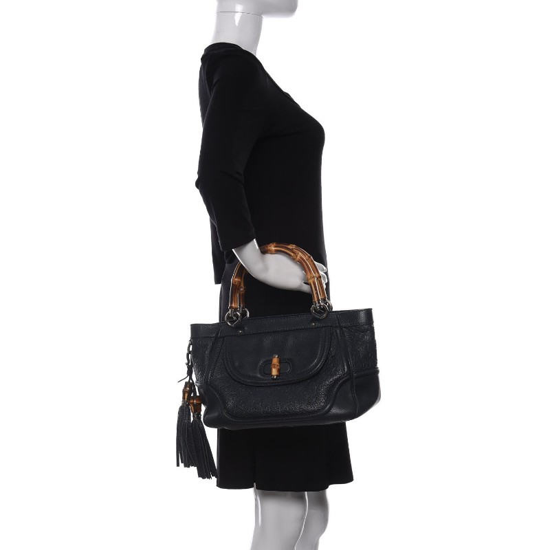 GUCCI  墨綠 GUCCISSIMA皮革GG logo壓紋竹節手提包　（guccissima 246879）-4
