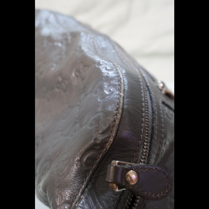GUCCI 灰色 GUCCISSIMA皮革GG logo壓紋胸包　（guccissima 264409）-2