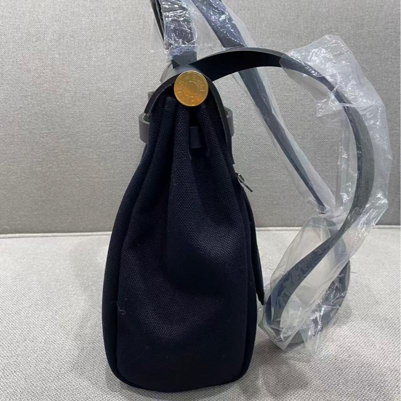 🌈Hermes🧡Herbag 31🧡黑色金扣🌈全新全套有單🌈Stamp W🌟原膜在🌟herbag31🌟herbag🌟愛馬仕🌟-5