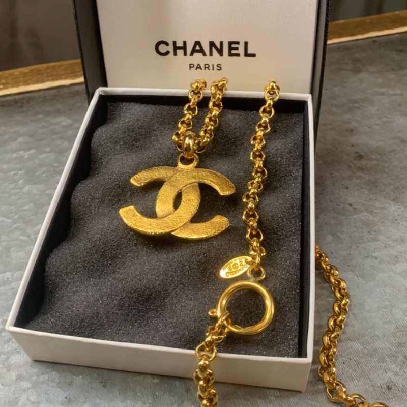 Gorgeous Chanel Vintage Gold Chain Necklace  香奈兒中古磨砂紋大CC頸鏈-0