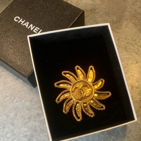 Chanel Vintage 1994 Coco Mark Sun Brooch 香奈兒火焰太陽CC心口針