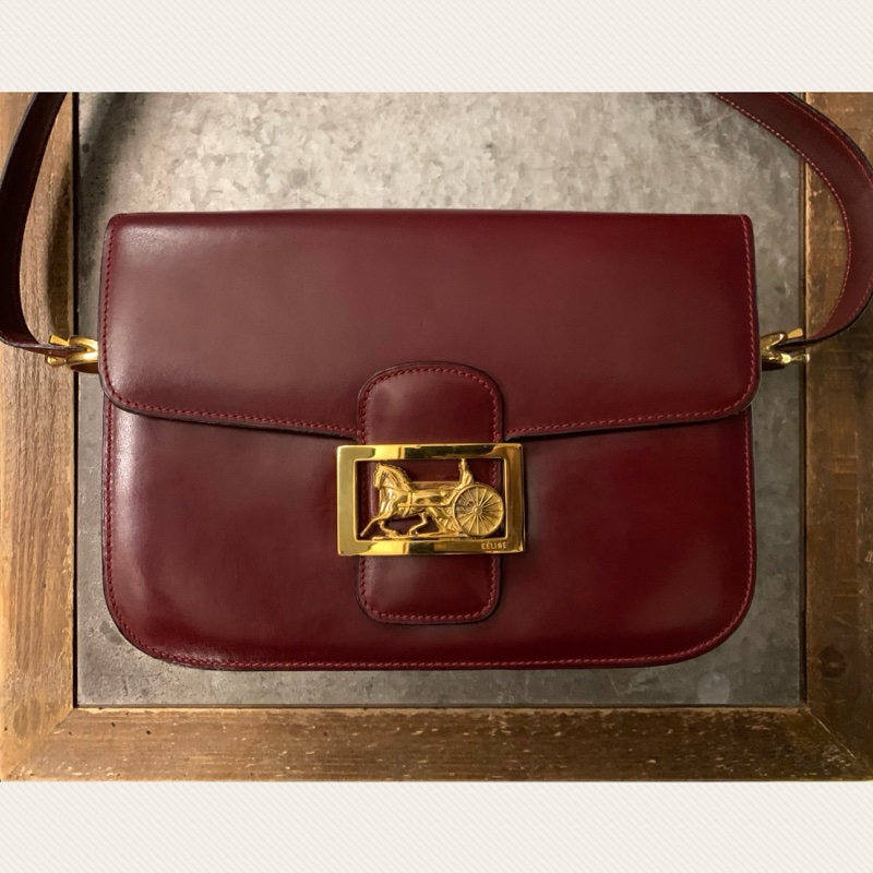 CELINE Vintage Horse Carriage Buckle In Gold Shoulder Bag In Bordeaux Red 女裝中古馬車金扣酒紅色肩揹袋-1