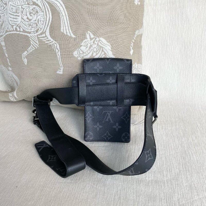 LV utility黑老花胸包腰包 9*17*3 98新配件可調節肩帶 塵袋-6