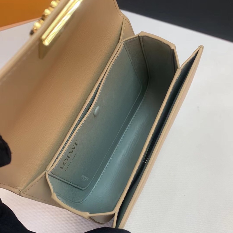 loewe羅意威 goya豆腐包 細膩光面box皮-4
