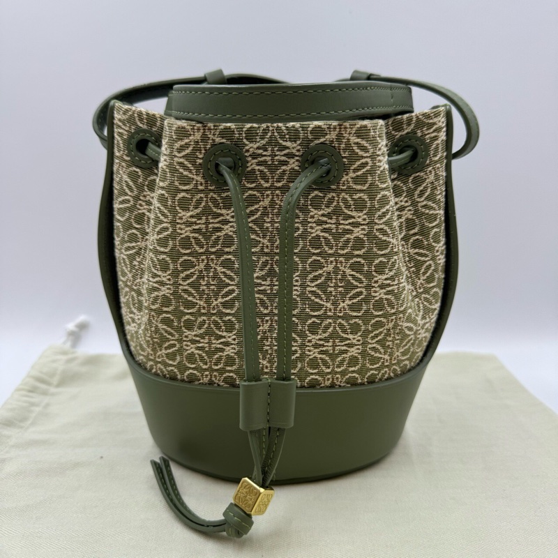 羅意威/Loewe 帆布拼皮Balloon水桶包綠色 底長18cm-0