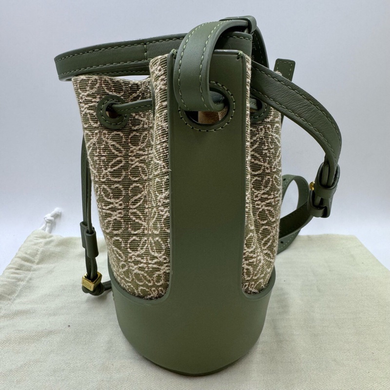 羅意威/Loewe 帆布拼皮Balloon水桶包綠色 底長18cm-1