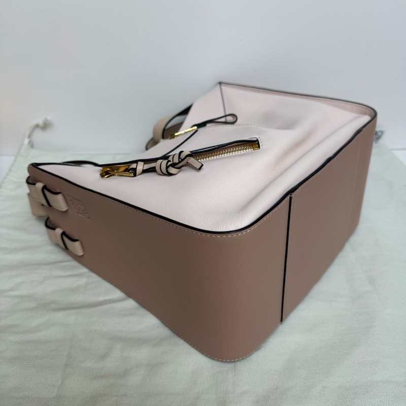 Loewe 羅意威 牛皮吊床包粉色拼色小號 底長26-6