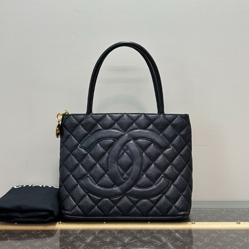 ️CHANEL 黑金荔枝牛希爾頓手提肩背包29*24*14 98新配件塵袋-5