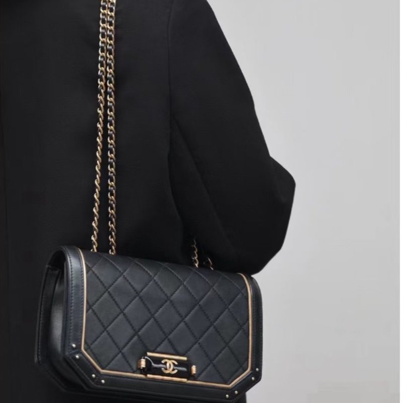 Chanel Leboy鏈條包 黑金復古琺瑯肩背包 21*13*6cm 99新配件塵袋-1