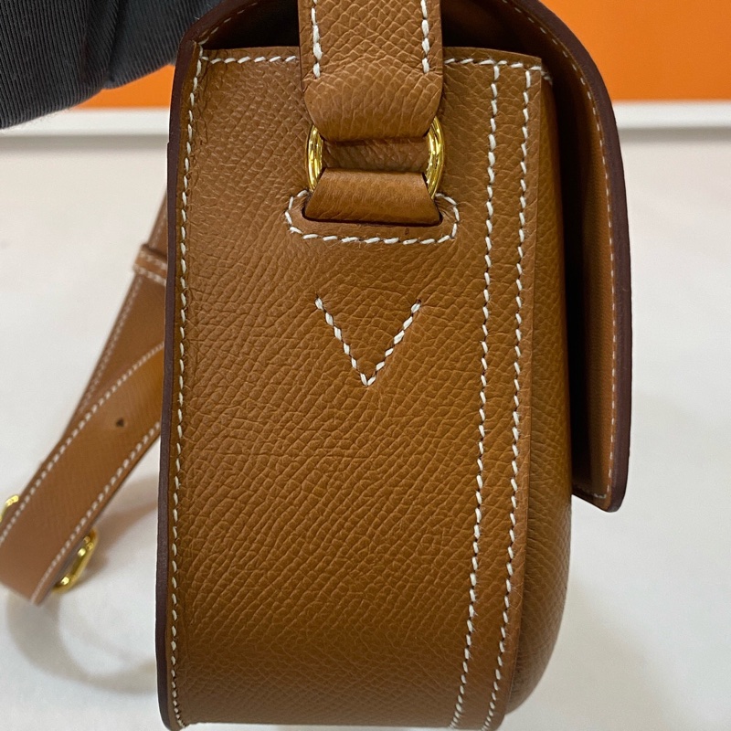99新 HERMES 愛馬仕新款della elan斜挎包，金棕金扣，K刻Epsom牛皮-17