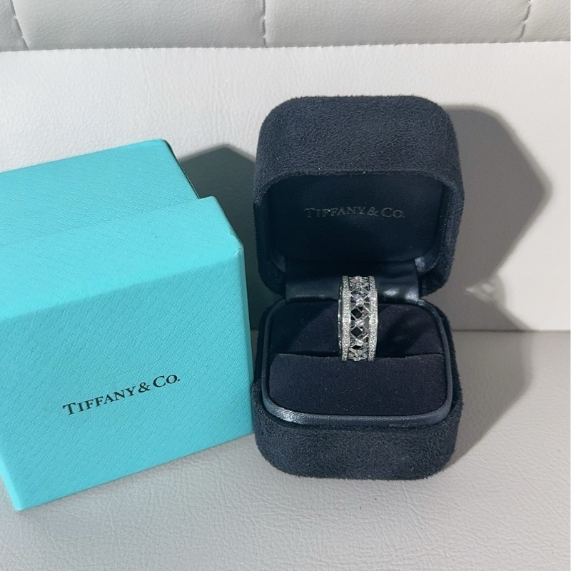 Tiffany蒂芙尼 白金滿鑽鏤空蕾絲花窗戒指,55號-1