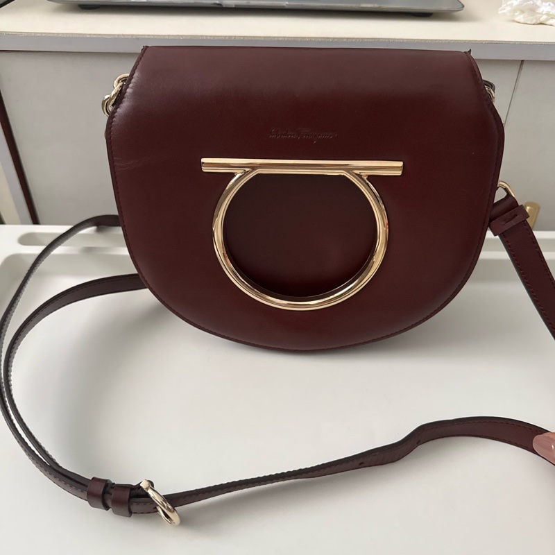 Salvatore Ferragamo 肩背包 Gancini系列-4