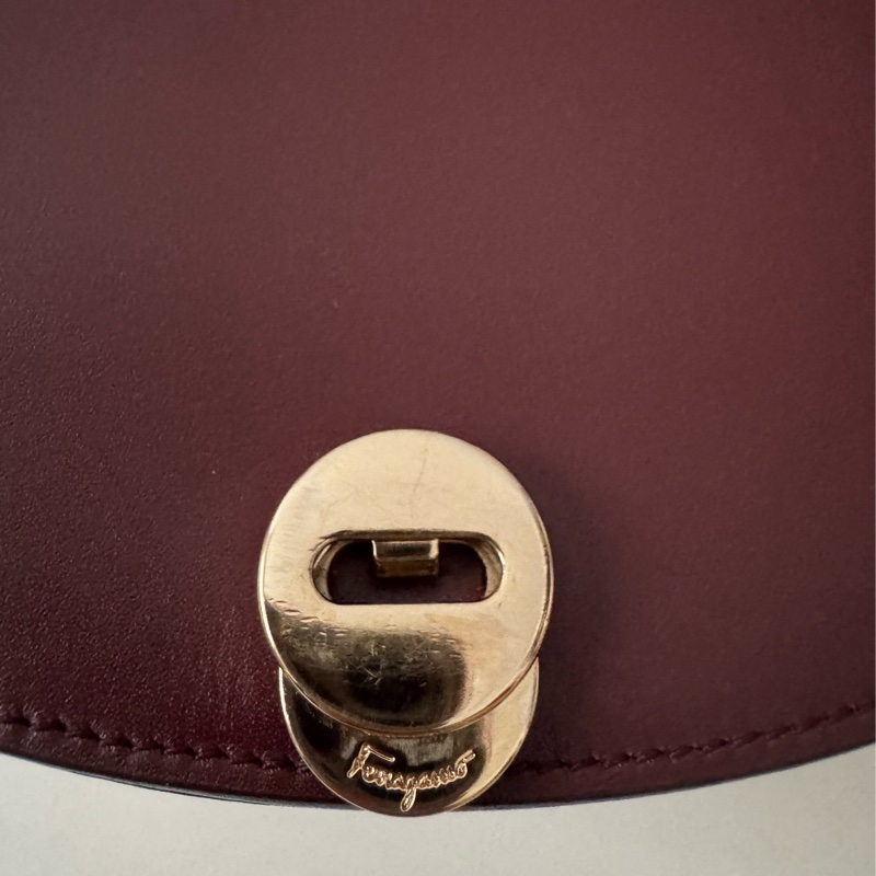 Salvatore Ferragamo 肩背包 Gancini系列-12