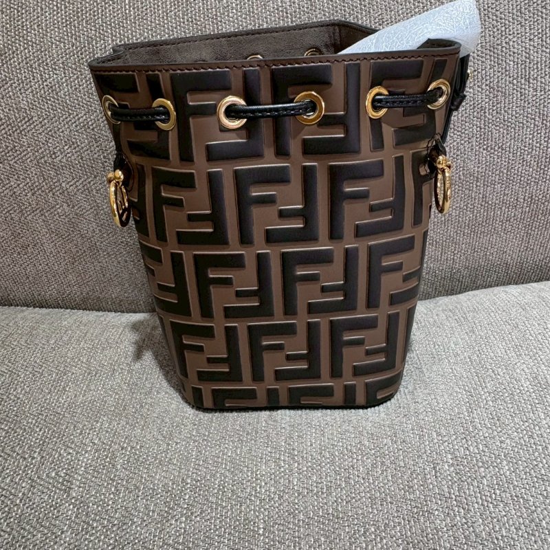 FENDI 迷你水桶包-1