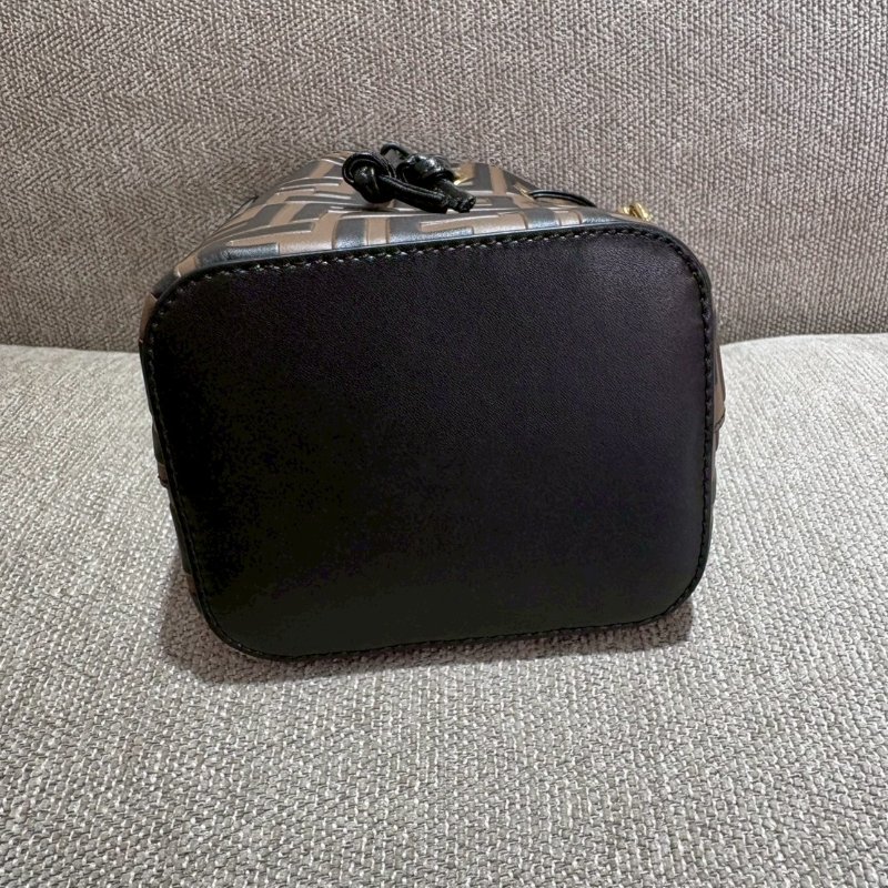 FENDI 迷你水桶包-4