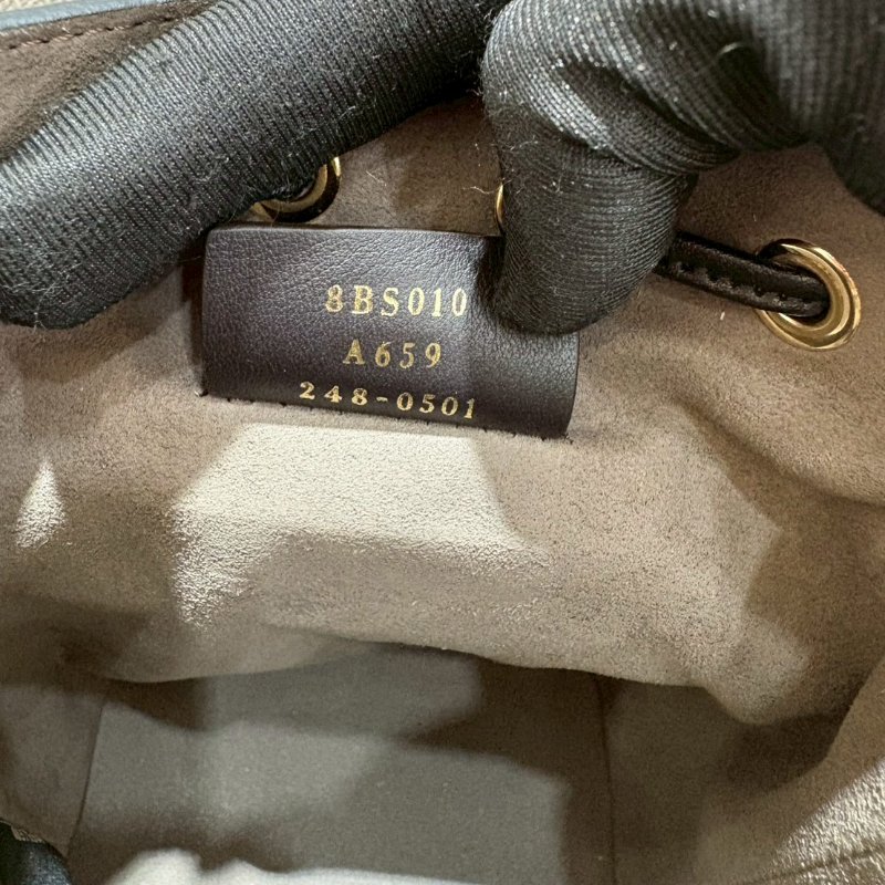 FENDI 迷你水桶包-11