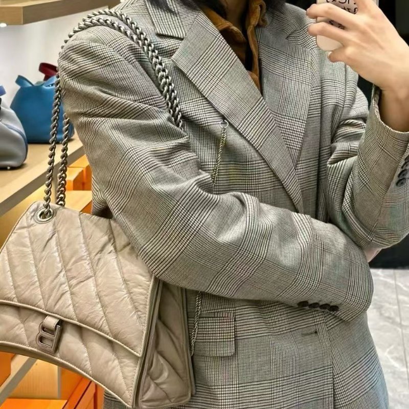 Balenciaga Crush中號鏈條包 奶茶色 銀扣32*22*12 98新配件塵袋-1