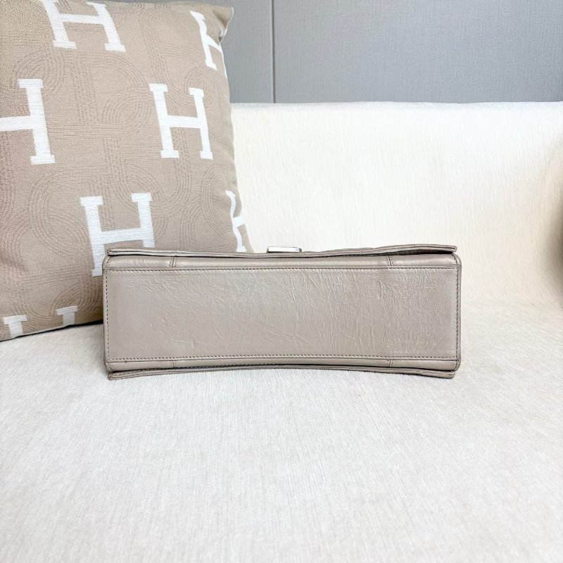Balenciaga Crush中號鏈條包 奶茶色 銀扣32*22*12 98新配件塵袋-5