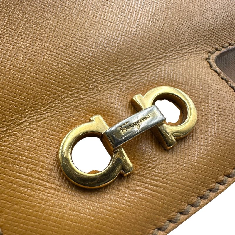 【美收精品】Ferragamo 黃色皮革肩背包C-508【隔月月中將轉賣至日本 上架期限30天】-5
