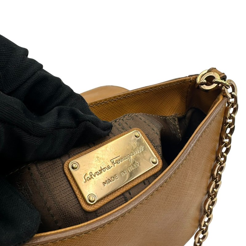 【美收精品】Ferragamo 黃色皮革肩背包C-508【隔月月中將轉賣至日本 上架期限30天】-11