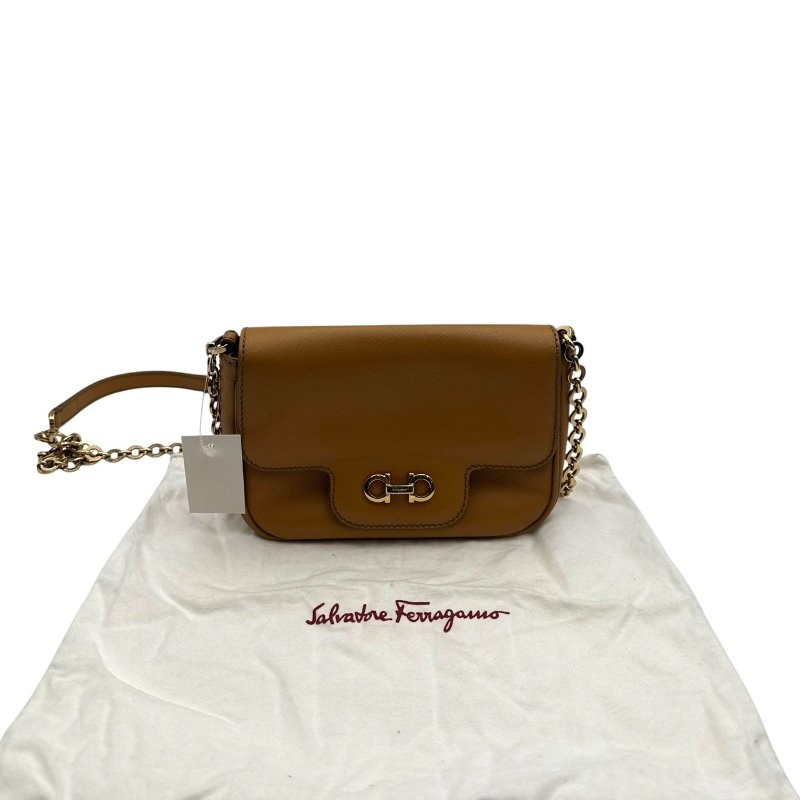 【美收精品】Ferragamo 黃色皮革肩背包C-508【隔月月中將轉賣至日本 上架期限30天】-14