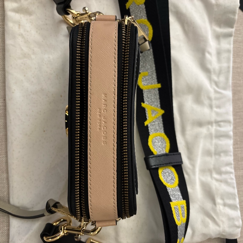 MARC JACOBS 相機包-1