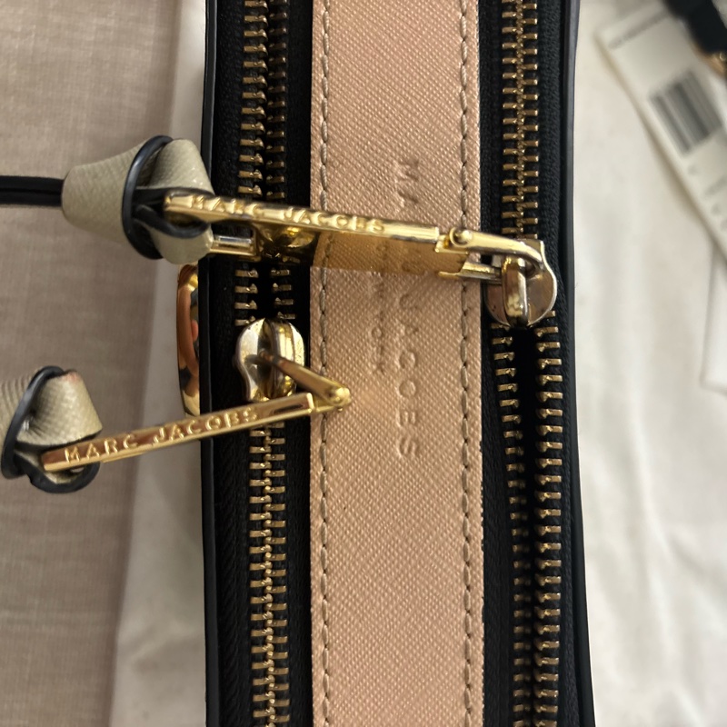 MARC JACOBS 相機包-12