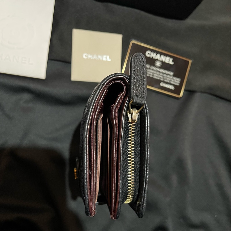 Chanel 香奈兒 19開金釦黑荔枝牛皮中夾-42