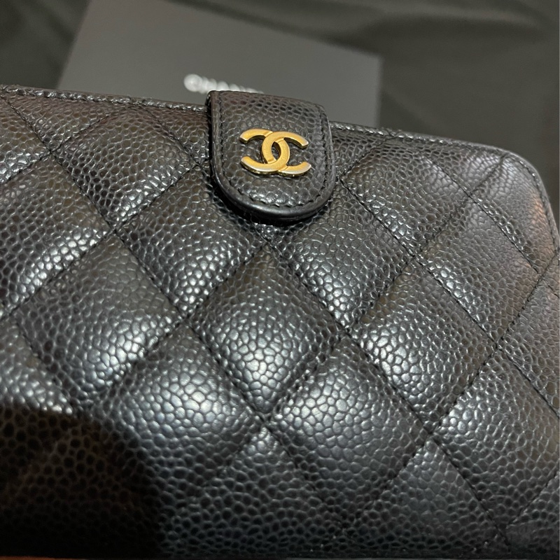 Chanel 香奈兒 19開金釦黑荔枝牛皮中夾-52