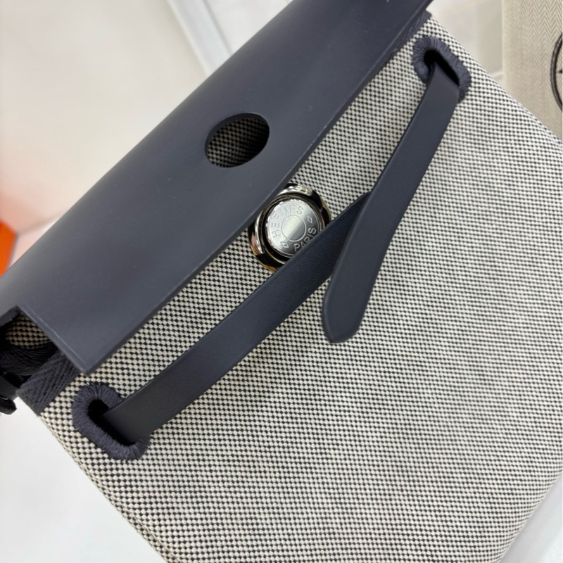 Hermes 愛馬仕 mini herbag 石墨灰熊貓 全新 K刻-5