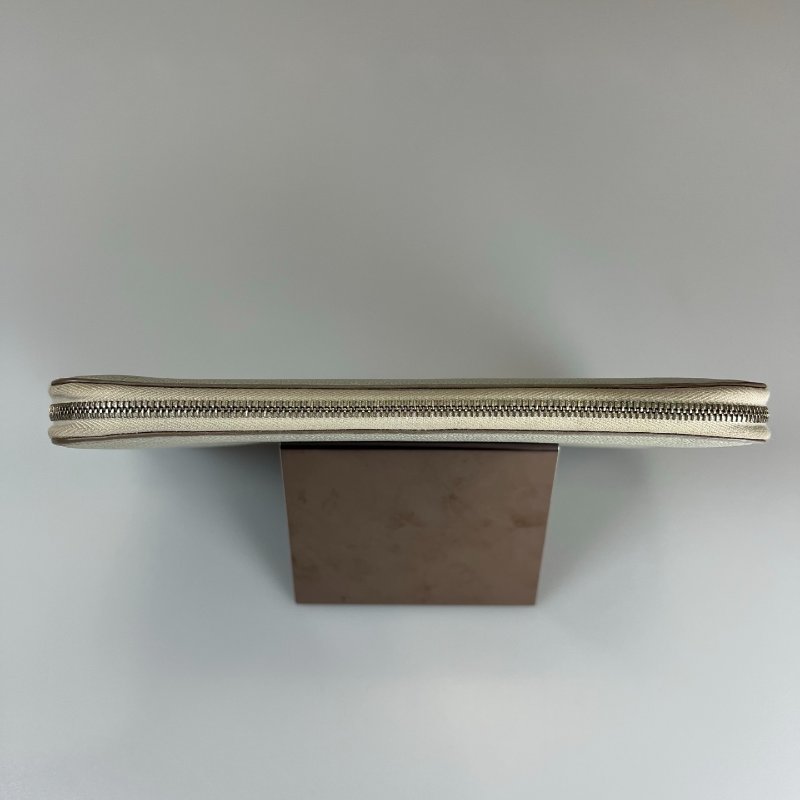 HERMES Y刻 淺灰色對開萬用夾-5