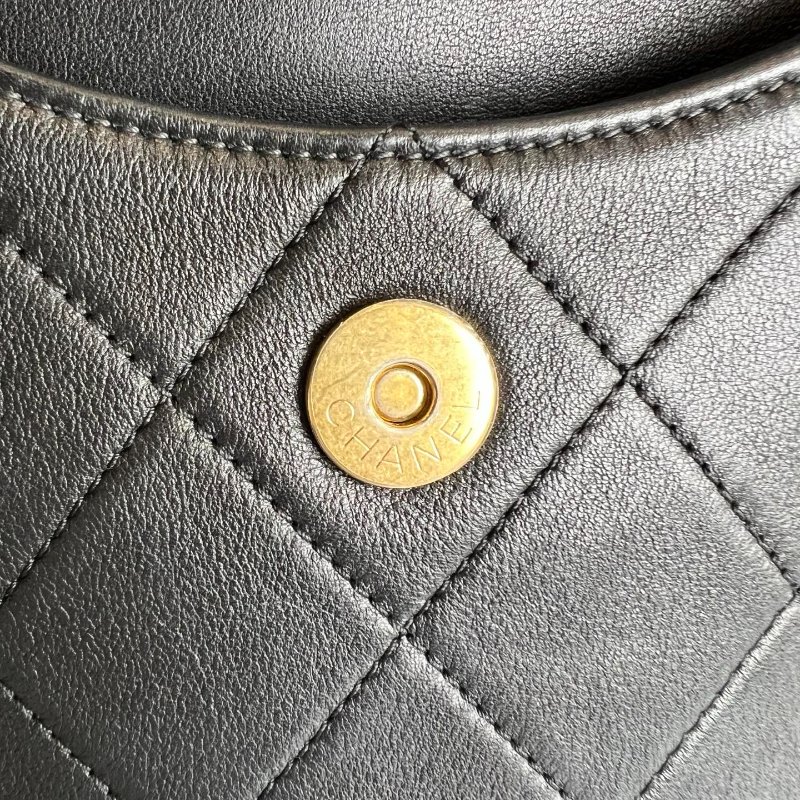 CHANEL 珍珠季節款肩背包羊皮黑-7