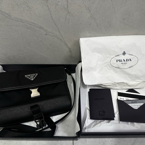 prada 尼龍側背小包 9成新