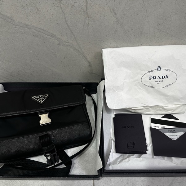 prada 尼龍側背小包 9成新-0